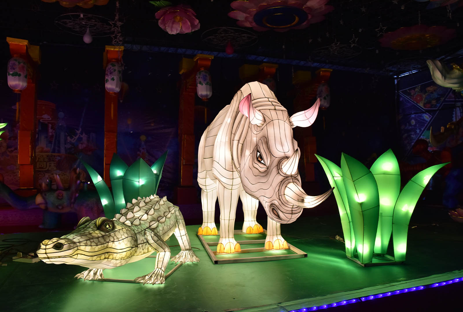 Illuminate Your Space with Exquisite Chinese Lantern Artistry-01 (2)