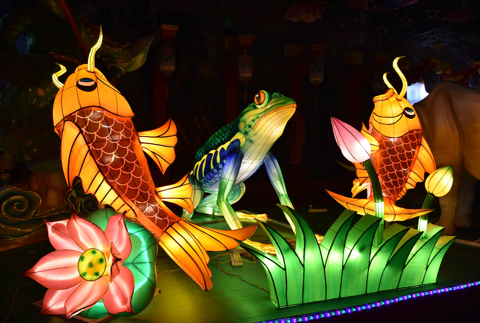 Illuminate Your Space with Exquisite Chinese Lantern Artistry-01