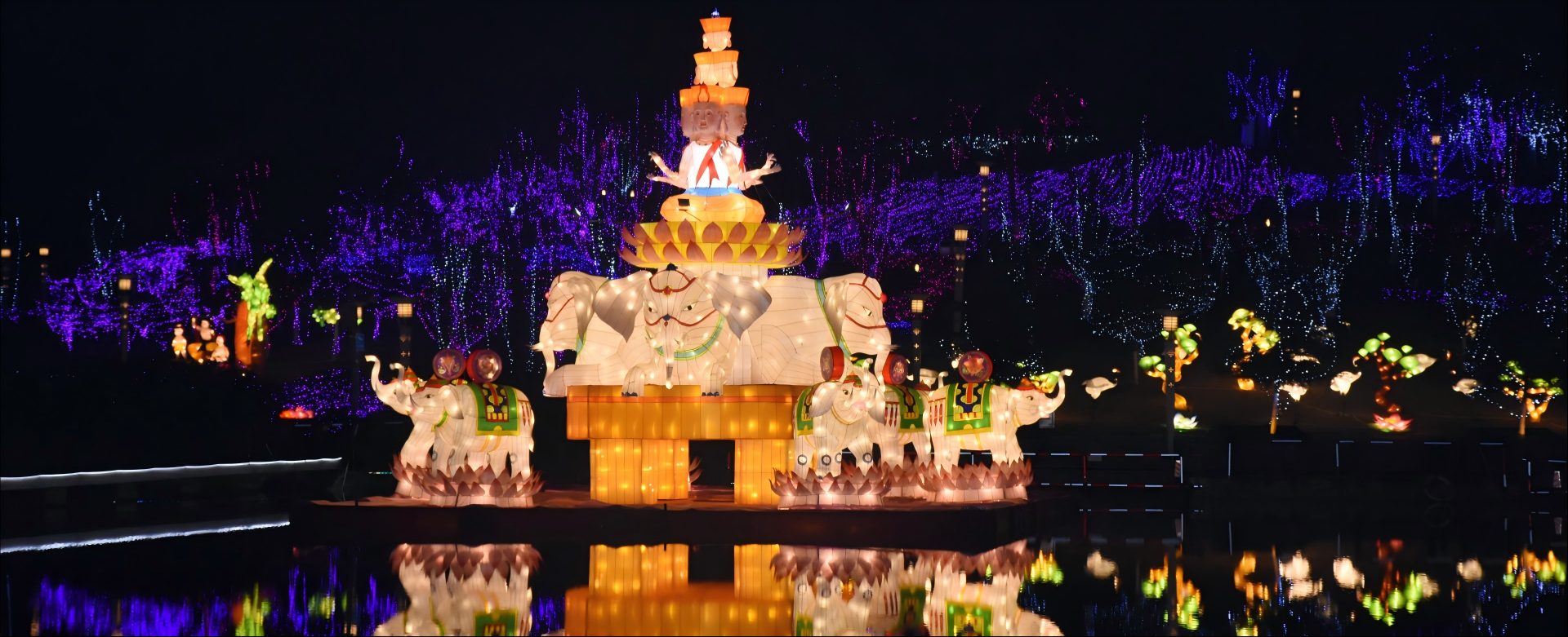 Elephant Lantern Festival Decoration for Zoo Projects Real elephant lantern festival decoration for a zoo, park or wildlife-themed night attraction