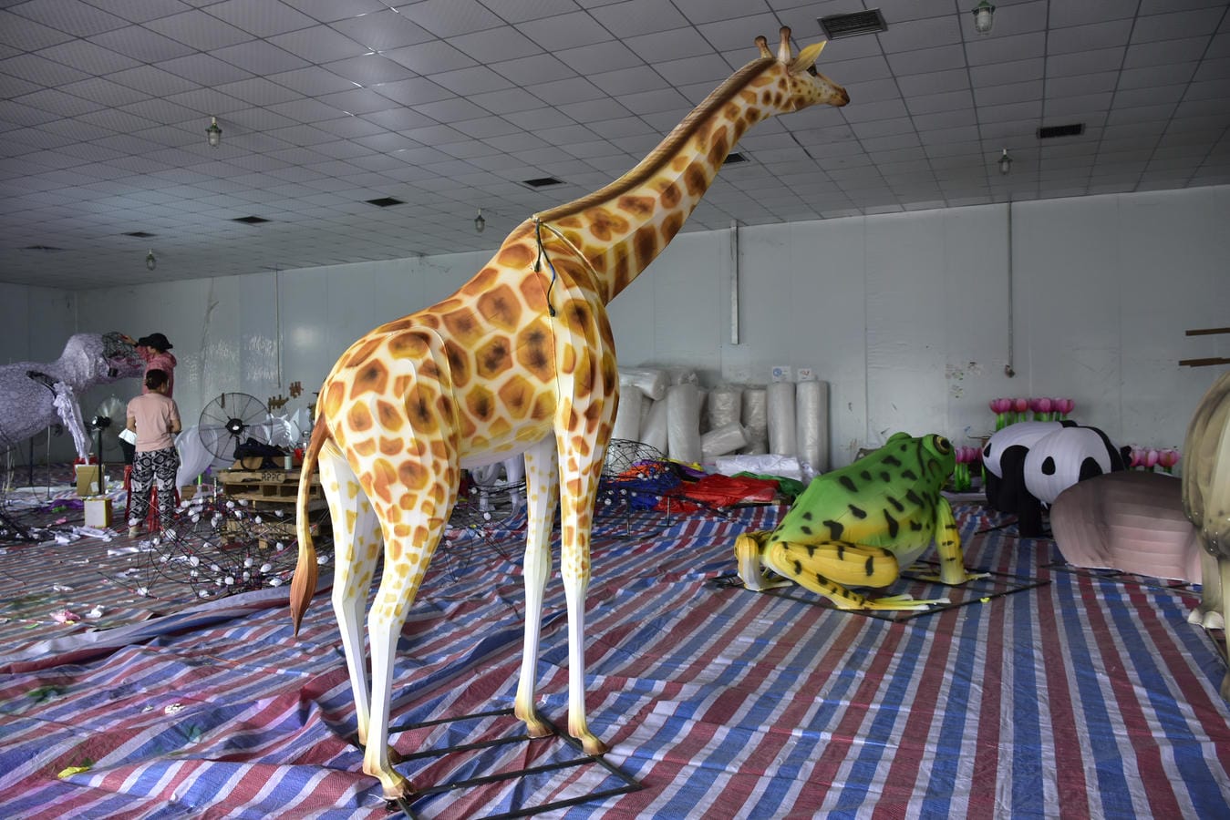 lanterna personalizada em formato de girafa, pré-montada