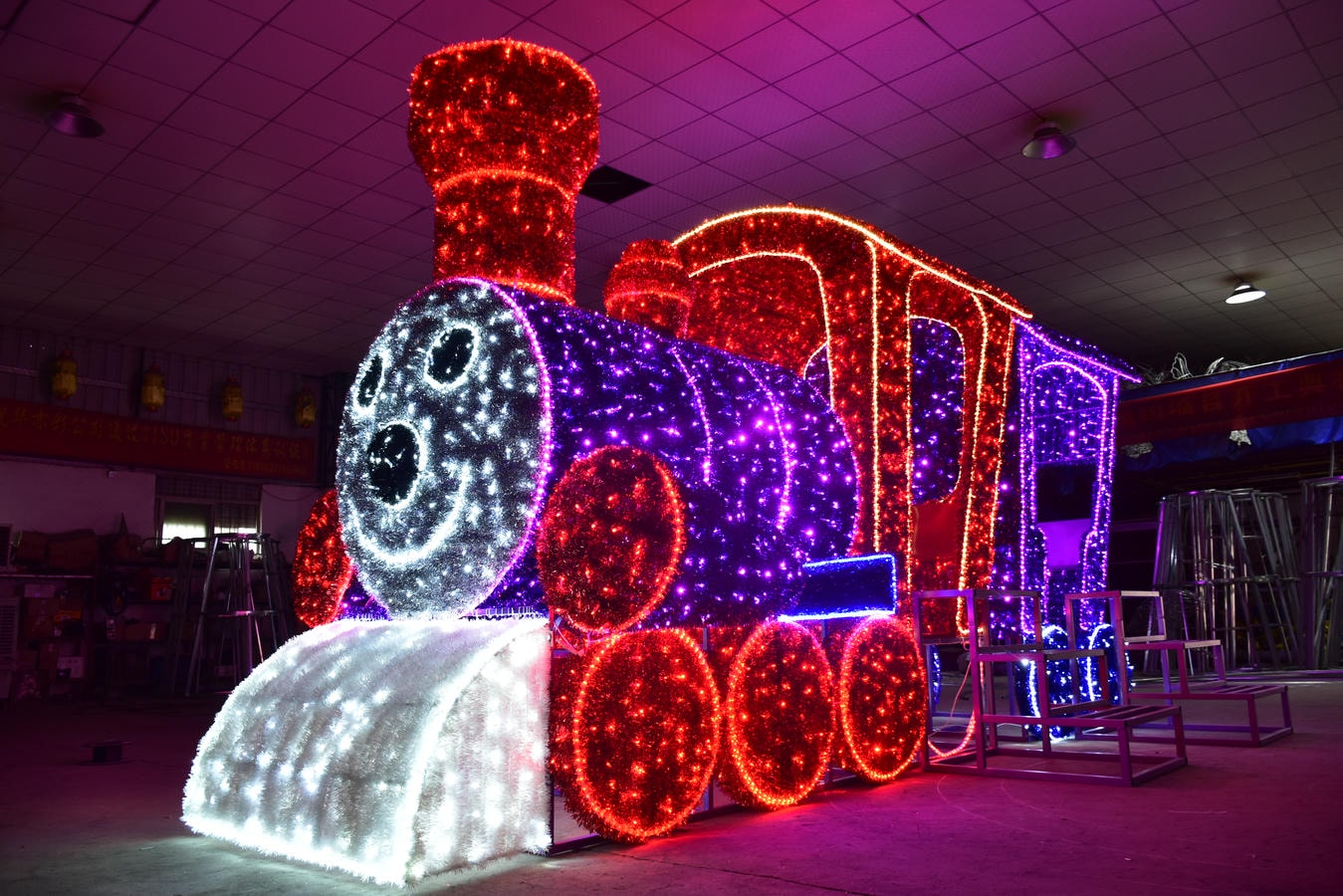 Kazan Russia Amusement Park Train Light Display Factory Production